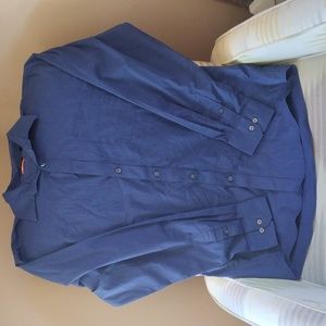 Van Heusen Traveler blue pin stripped long sleeved button down shirt size L